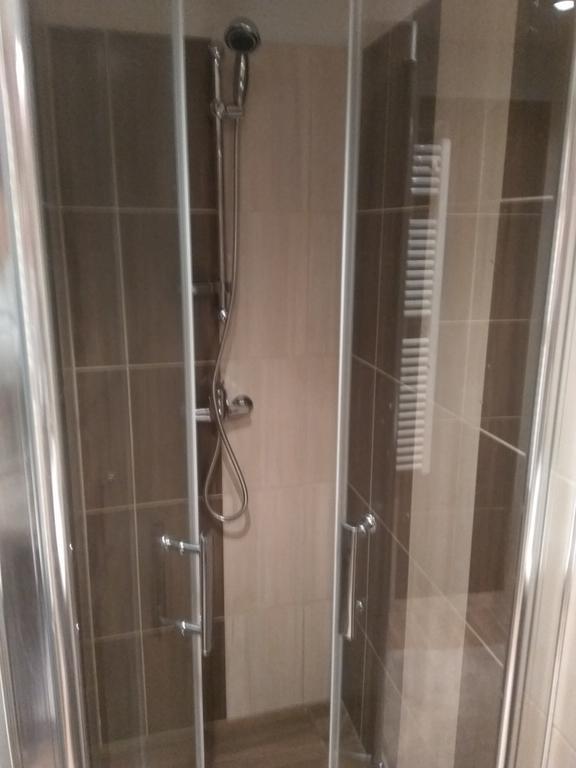 Falusi Vendégház Etyek Esterno foto